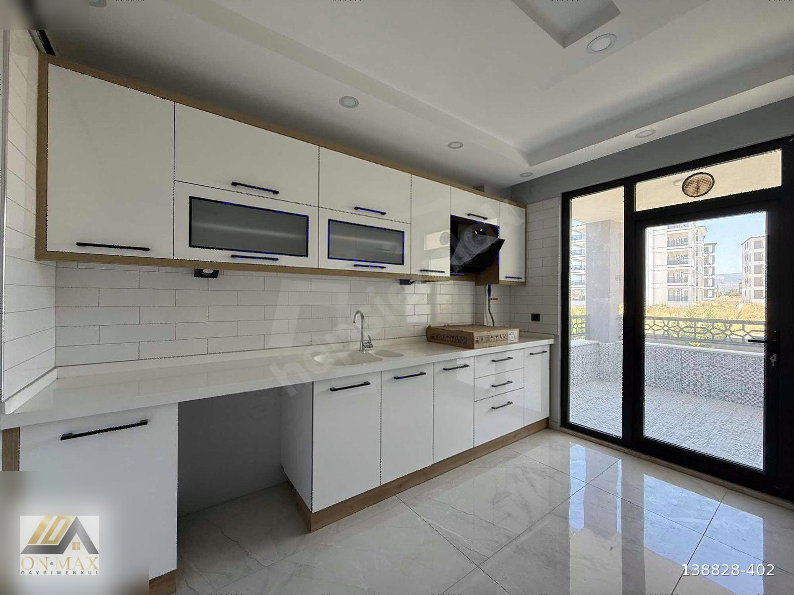 ONMAX BURHANİYE MERKEZ'DE SATILIK SIFIR 3+1 130 M2 DAİRE
