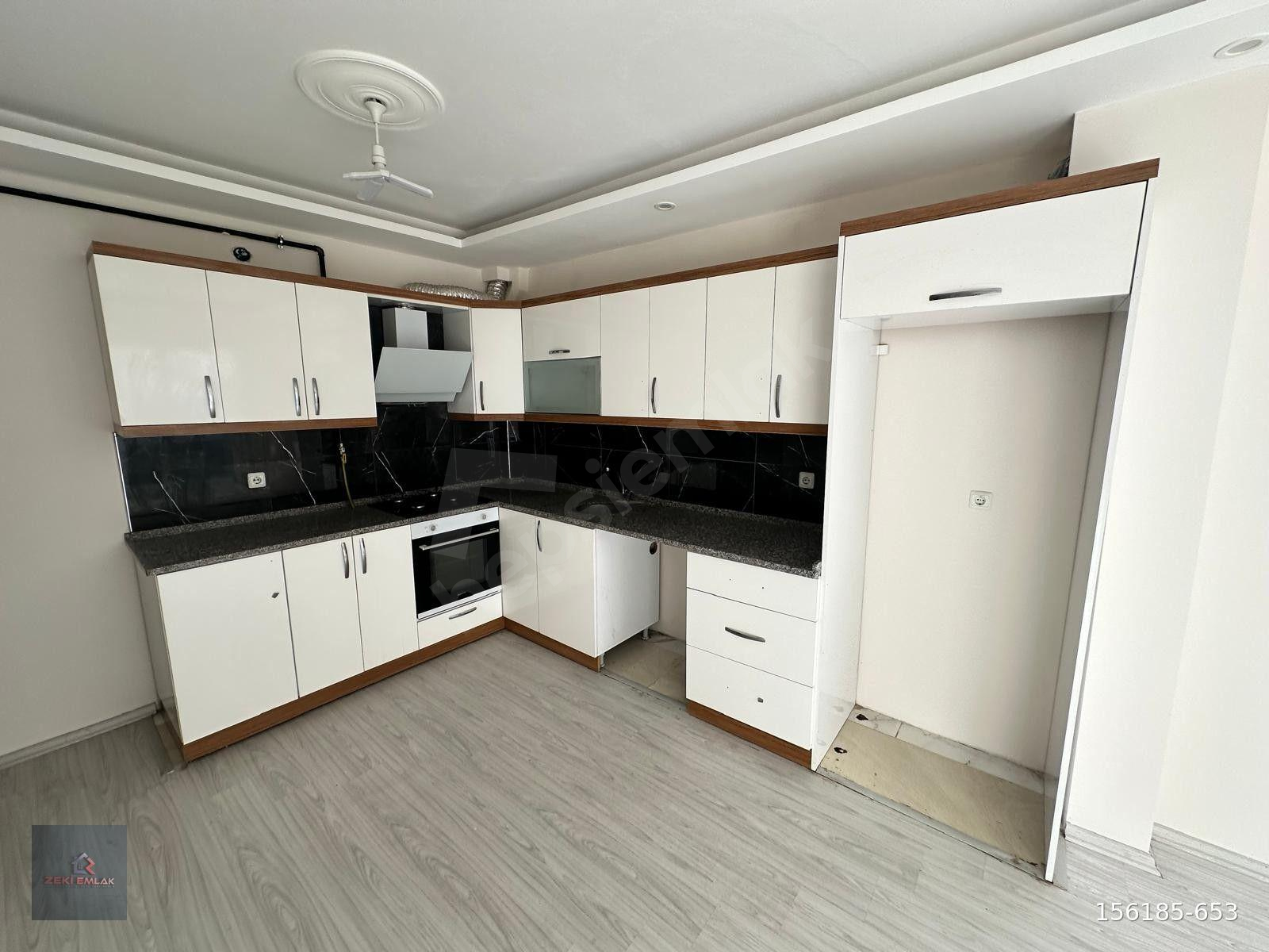 MANİSA MURADİYE'DE SATILIK 2+1 ARA KAT KULLANIŞLI DAİRE