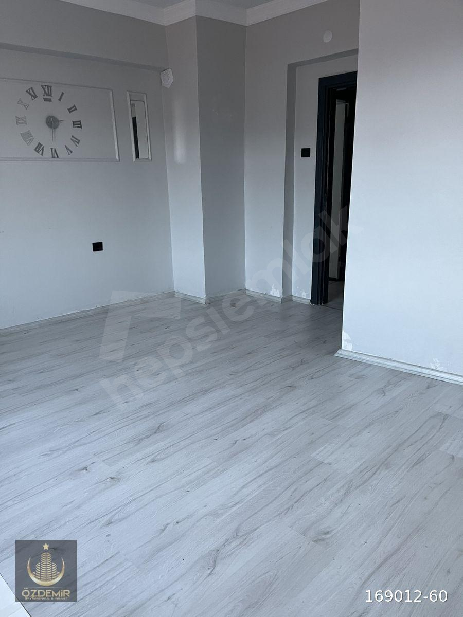 ÖZDEMİR EMLAKTAN SATILIK 3+1 DAİRE