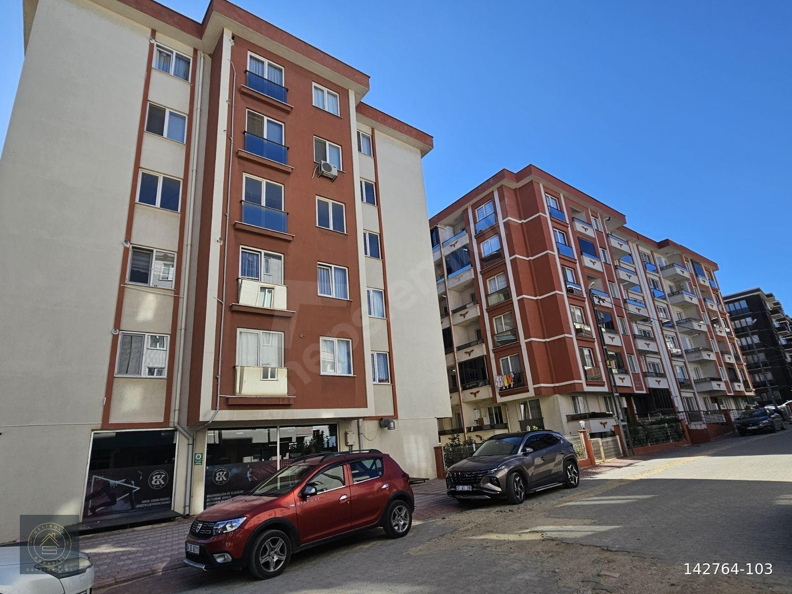 PLAJA YAKIN SİTE İÇİ SATILIK ARA KAT 2+1