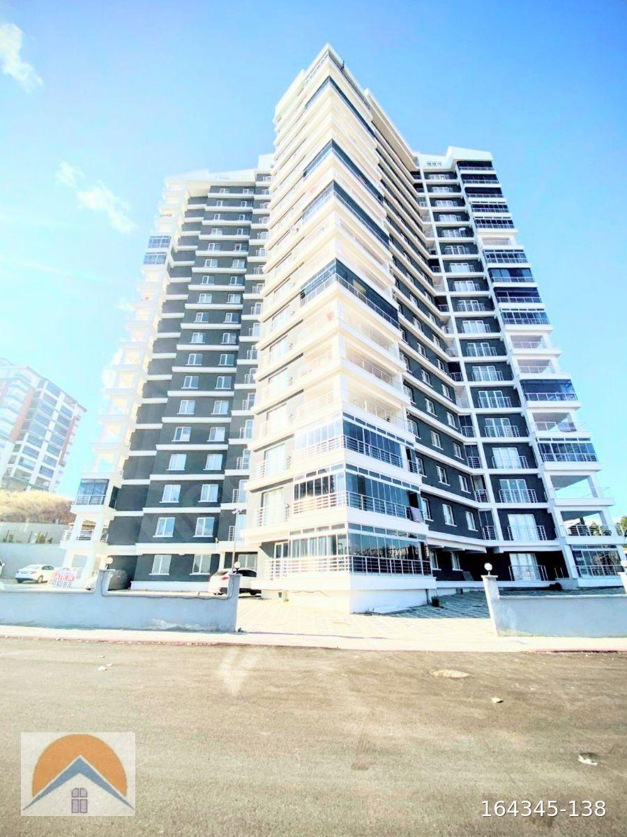 ALTINDAĞ ,BAŞPINAR MAHDE SİTEDE GENİŞ 3+1 ARAKAT 180/169m2 DAİRE