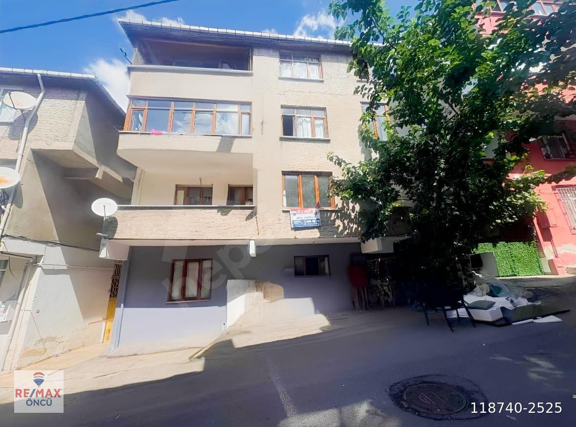 Remax Ataşehir Yeniçamlıca Kiralık 3+1 Daire