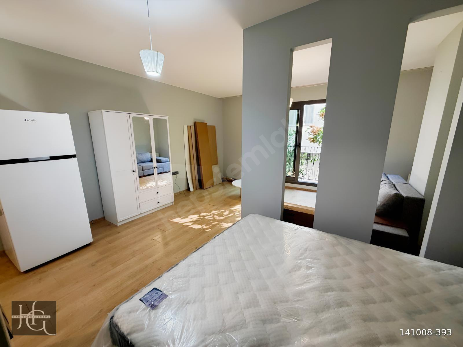 BORNOVA HASPARK SİTESİ SIFIR EŞYALI OTOPARKLI 1+0 KİRALIK DAİRE