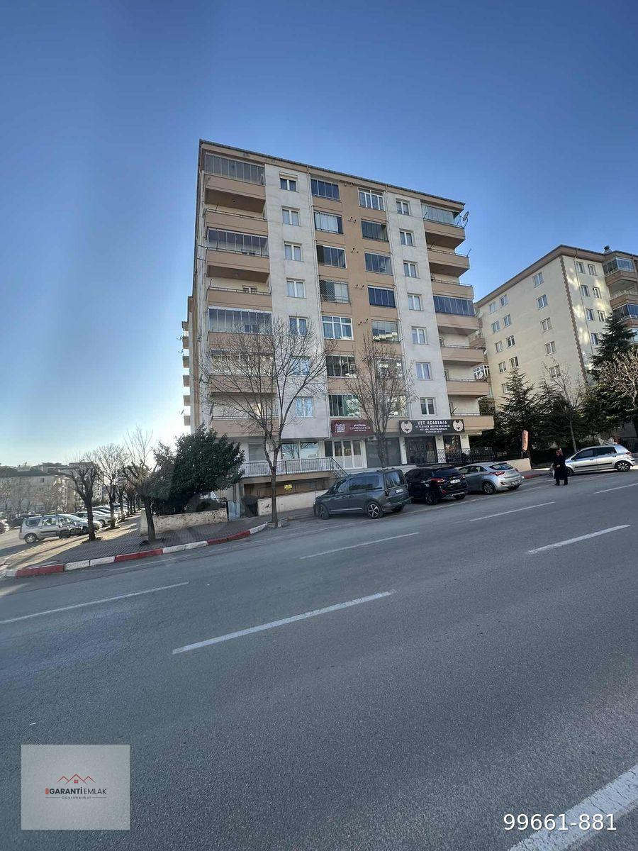 Uşak,Kemalözmah.İbrahim Tahtakılıç Cad.satılık 3+1 165m2
