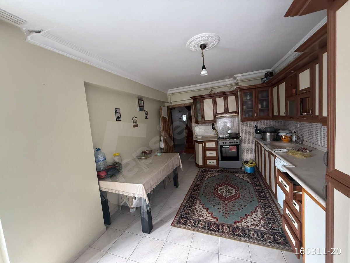 ÖMÜREVLERİ TRAMVAY DURAĞINA CEPHE, 45 M² TERASLI 6+1 DUBLEKS DAİRE