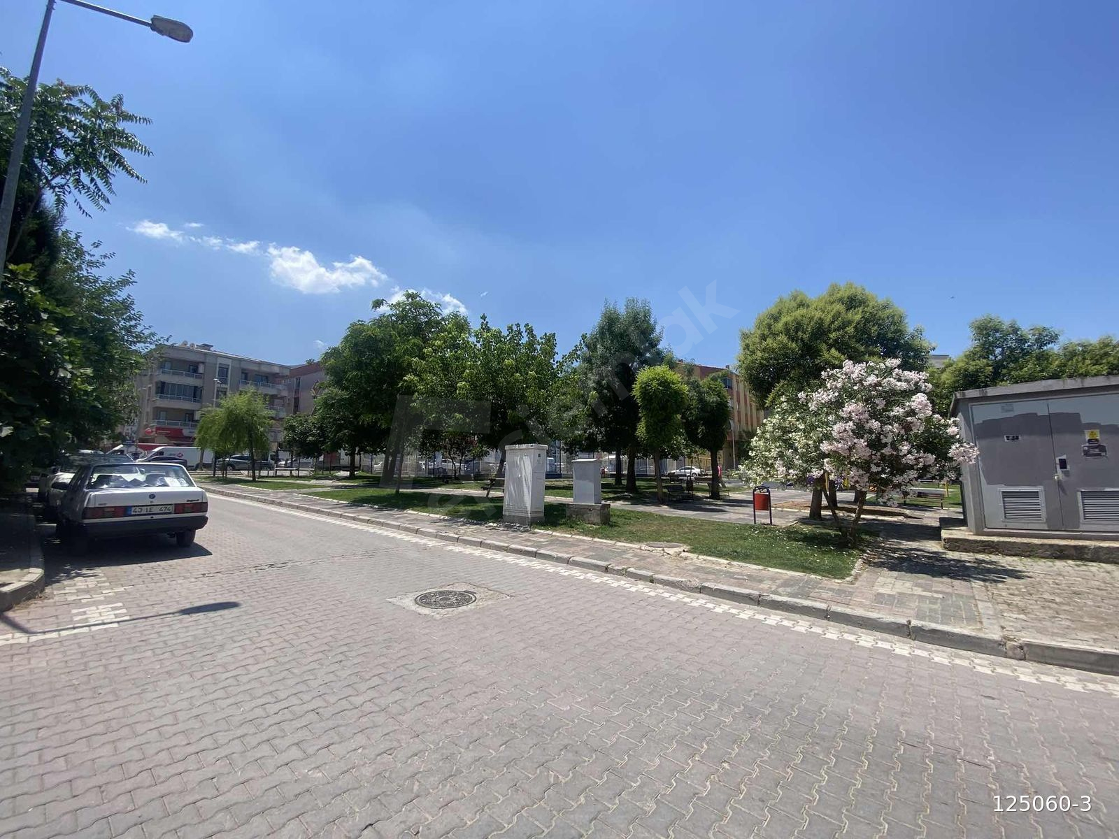 Kemalpaşa merkez Mehmet Akif Ersoy mahallesinde park cepheli