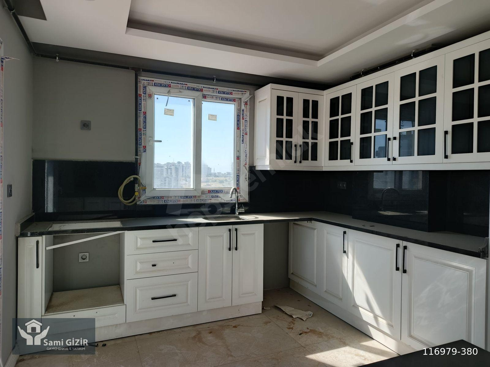 SARIÇAM SİTE İÇERİSİNDE DUBLEKS 4+1 GENİŞ TERASLI SATILIK DAİRE