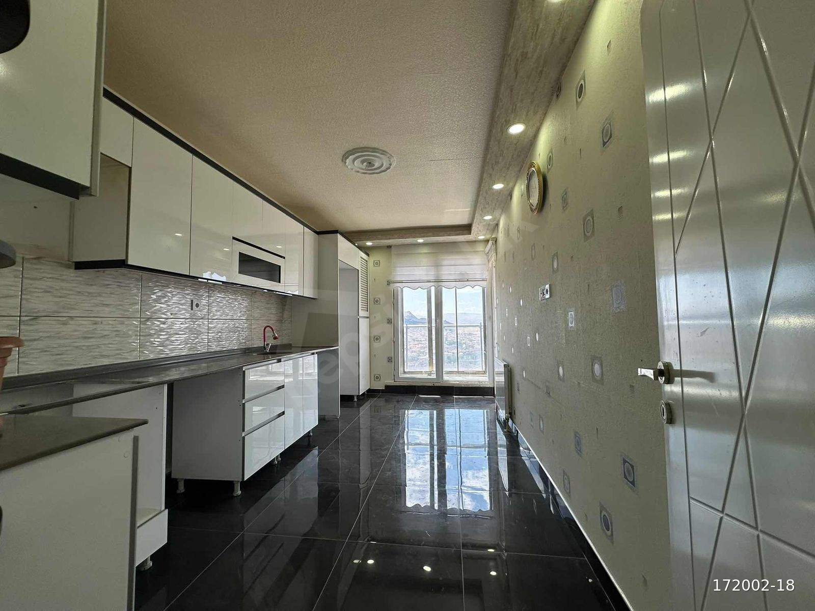 SİTE DAİRESİ / LÜXS , GENİŞ VE FERAH SATILIK DAİRE