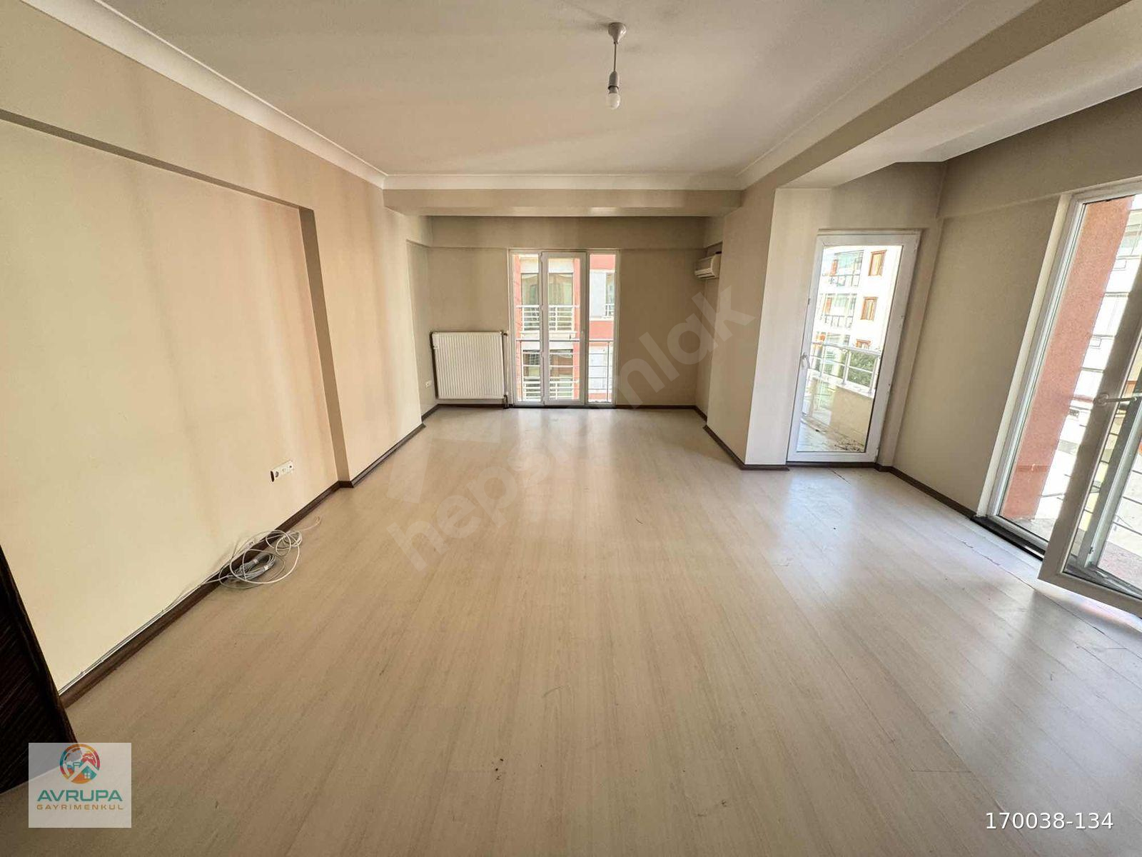 ÇORLU MUHİTTİN MH DE SATILIK 4+1 SİTE İÇİ DAİRE