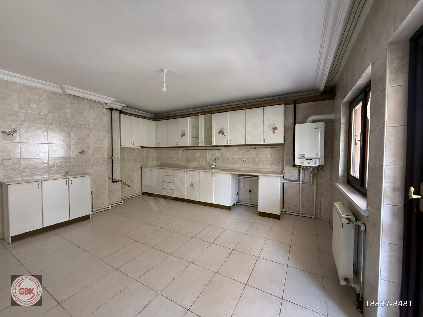 BİRLİK 448. CADDE'DE PARK MANZARALI | 270 m² | GENİŞ BAKIMLI 5+1