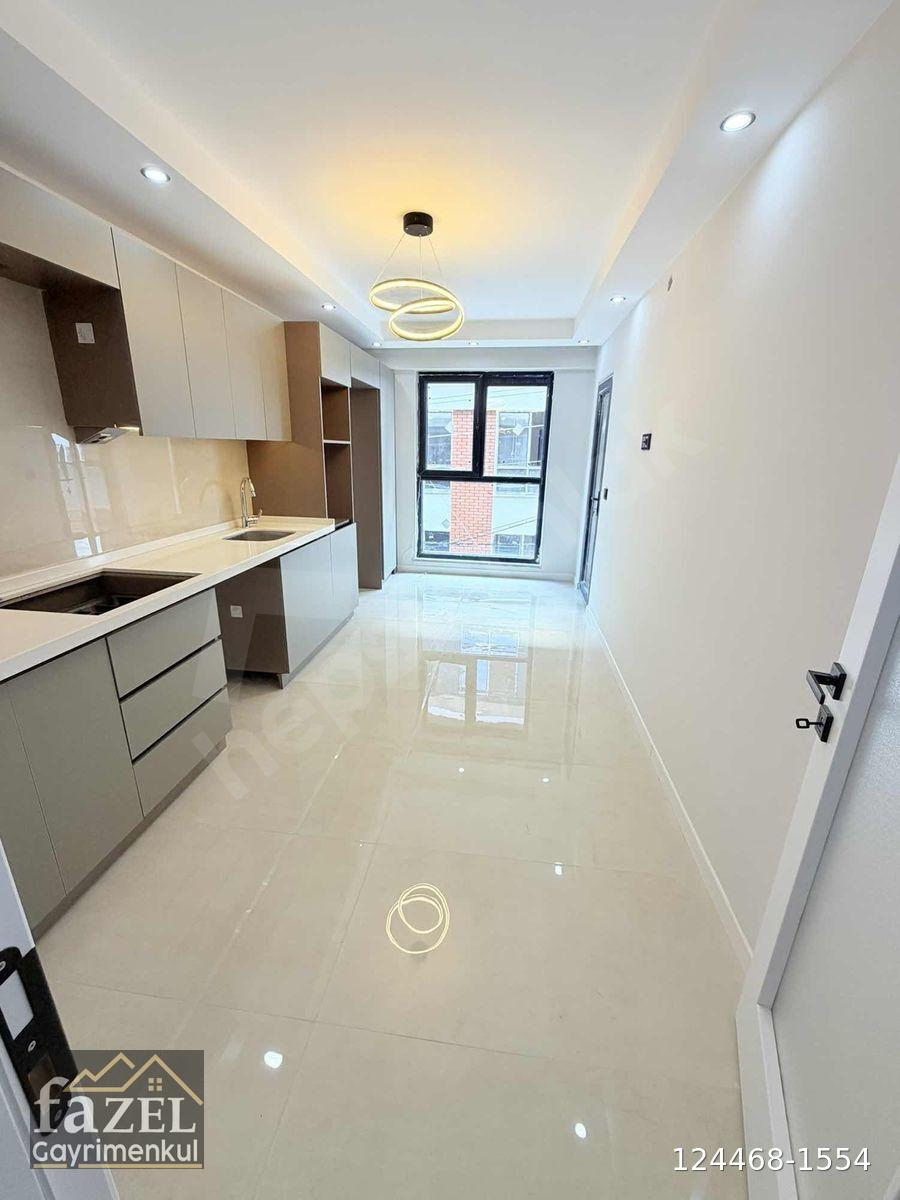 FAZELDEN YEŞİLMEYDAN CAD. YAKINI EBV.BANYOLU GİYİNME ODALI 3+1
