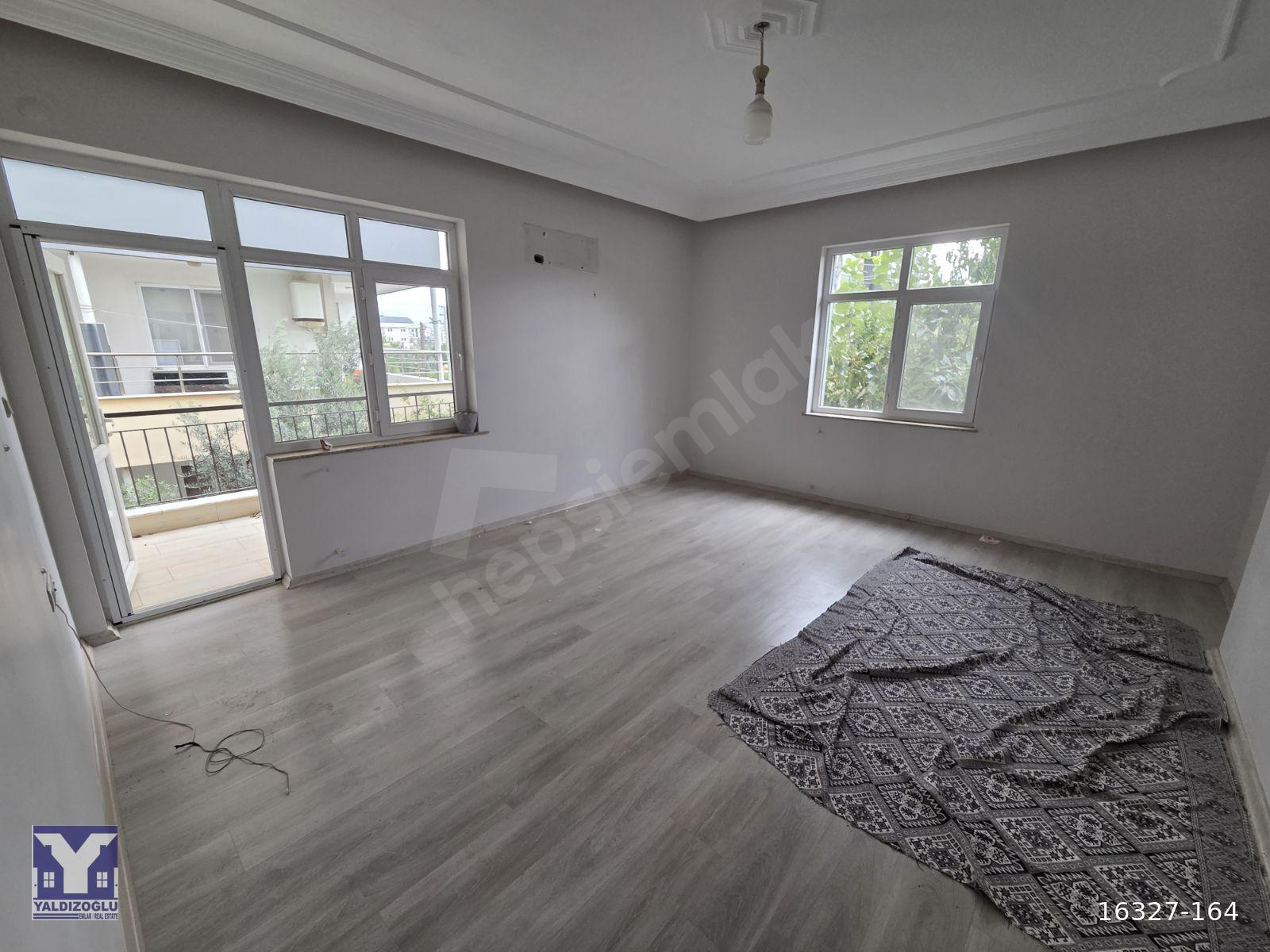 YENİKÖY'DE SATILIK 2+1 GENİŞ DAİRE