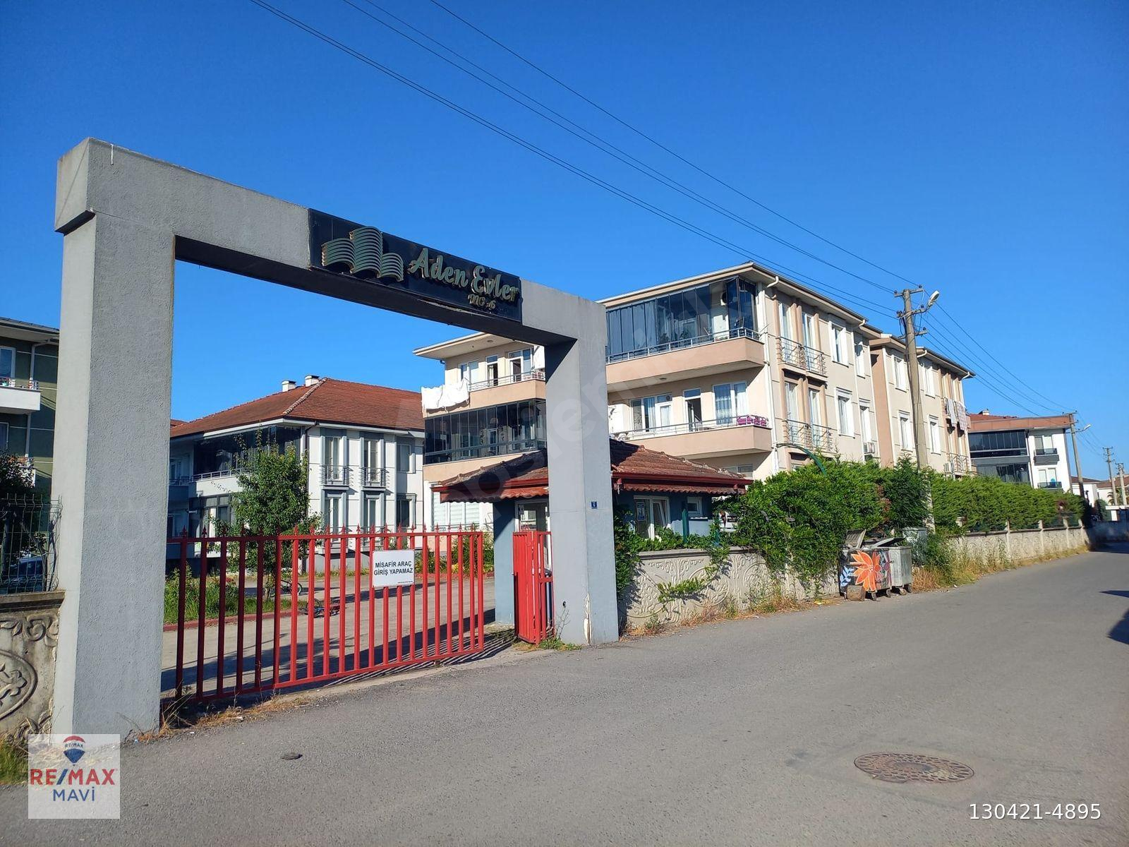 Remax Mavi-Yazlık Aden Evler Sitesi Köşe Giriş Kat Bahçeli 3+1