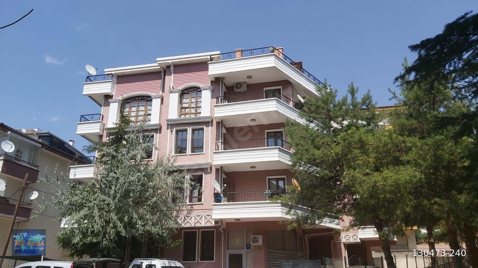 CONKER CADDESİNDE BAĞIMSIZ GİRİŞ 3+1ÇİFT BANYOLU KİRALIK DAİRE
