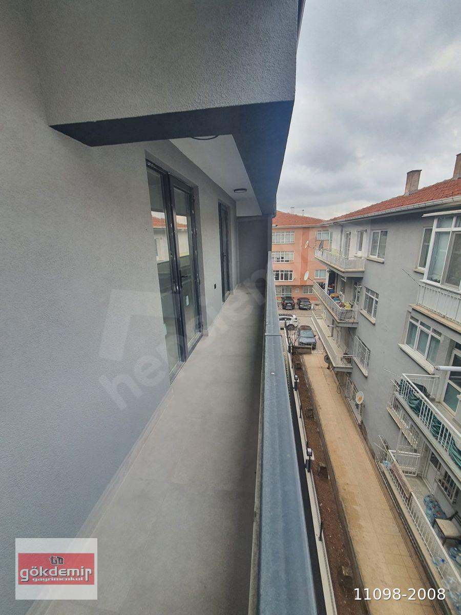 Bülbül deresi caddesinde kiralık yeni binada 1+1 daireler