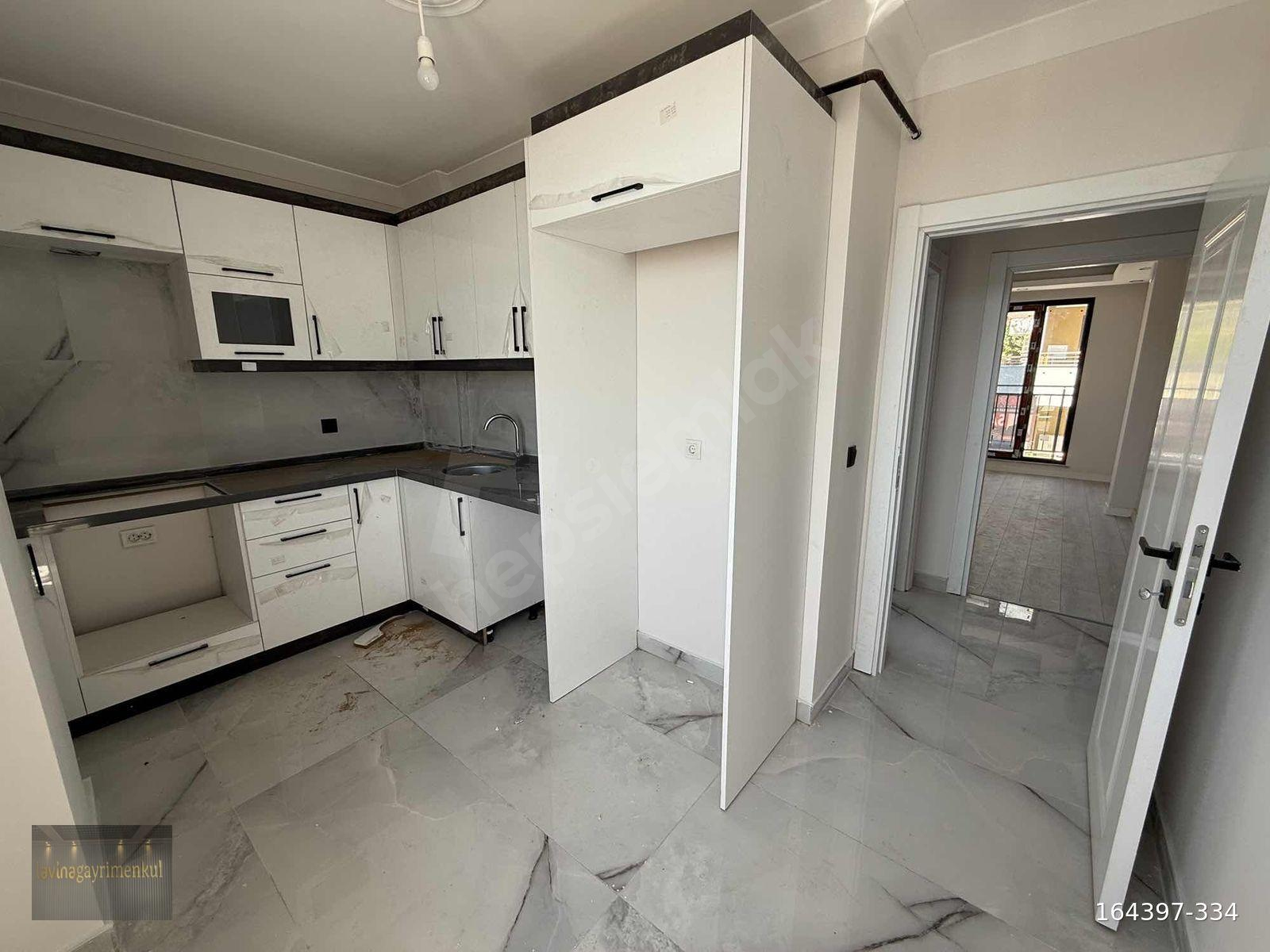 DARICA BAĞLARBAŞINDA 2+1 ARA KAT SATILIK FIRSAT DAİRE