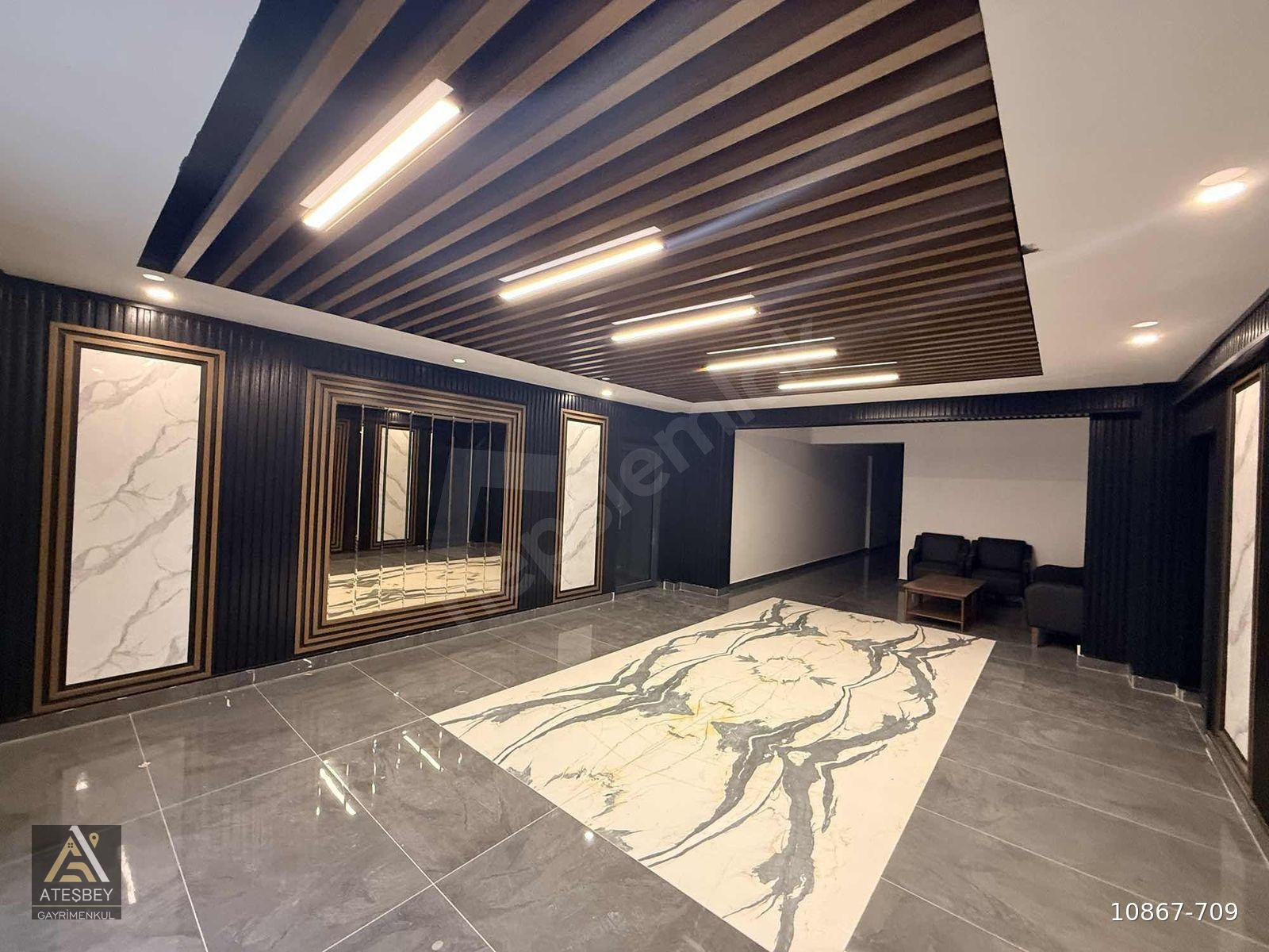 İNCEK'TE MODERN YAŞAMIN TAM KALBİNDE,BAĞIMSIZ MUTFAKLI 2+1 DAİRE
