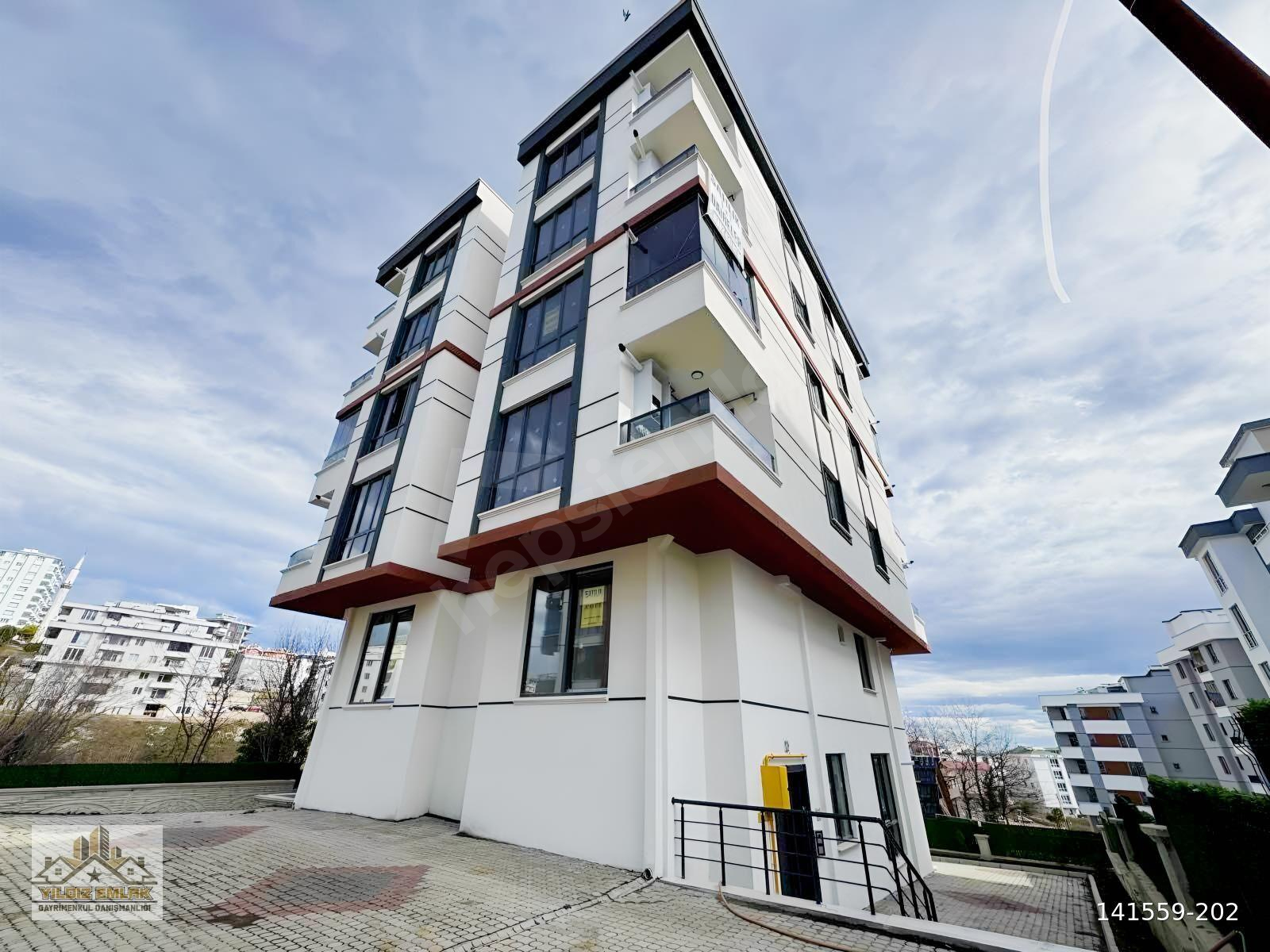 YILDIZ EMLAK GAYRİMENKUL'DEN KİRALIK 1+1 YERDEN ISITMALI DAİRE