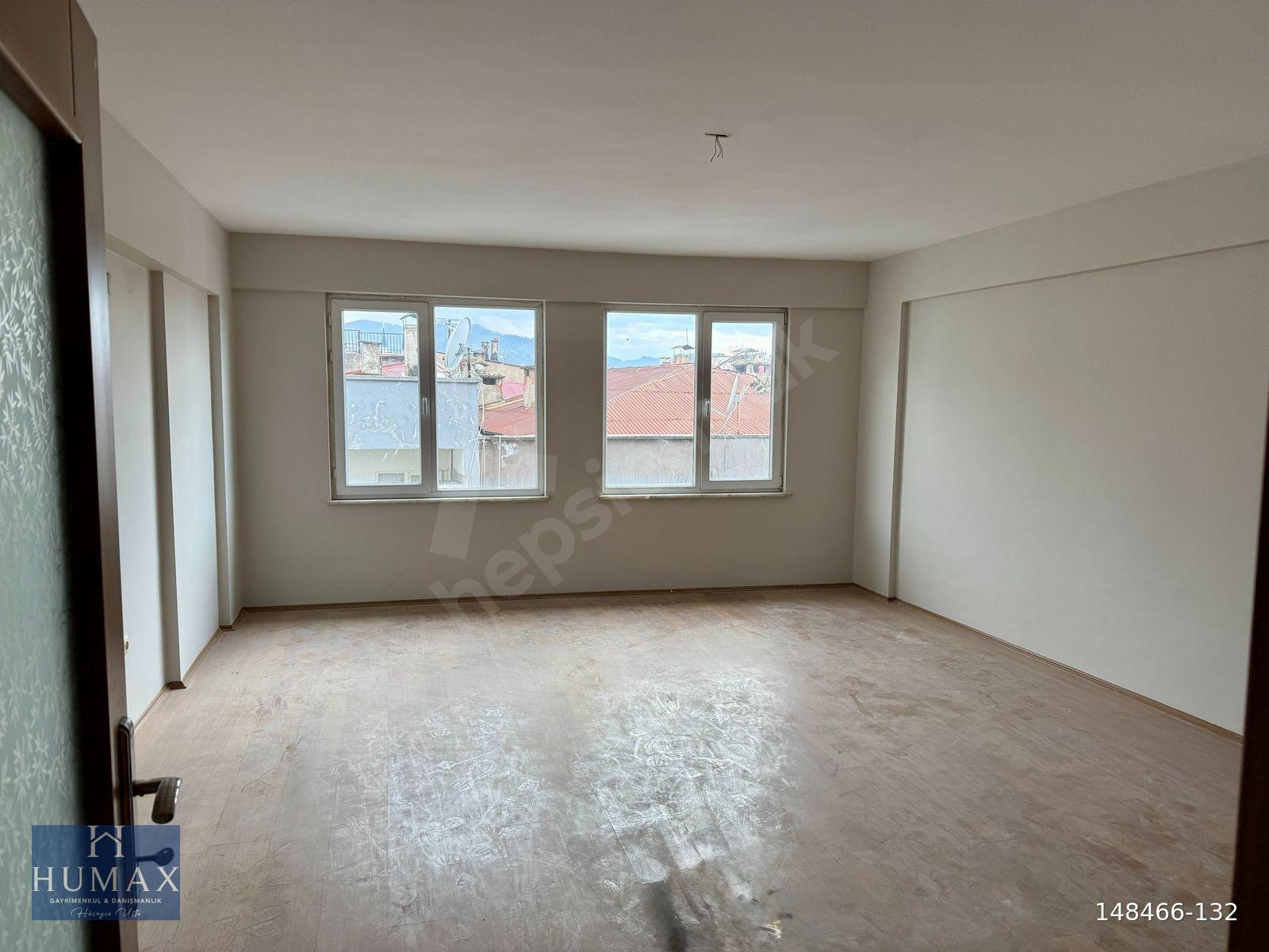 HUMAX...MERKEZİ KONUMDA 3+1 ASANSÖRLÜ DOĞALGAZLI DAİRE