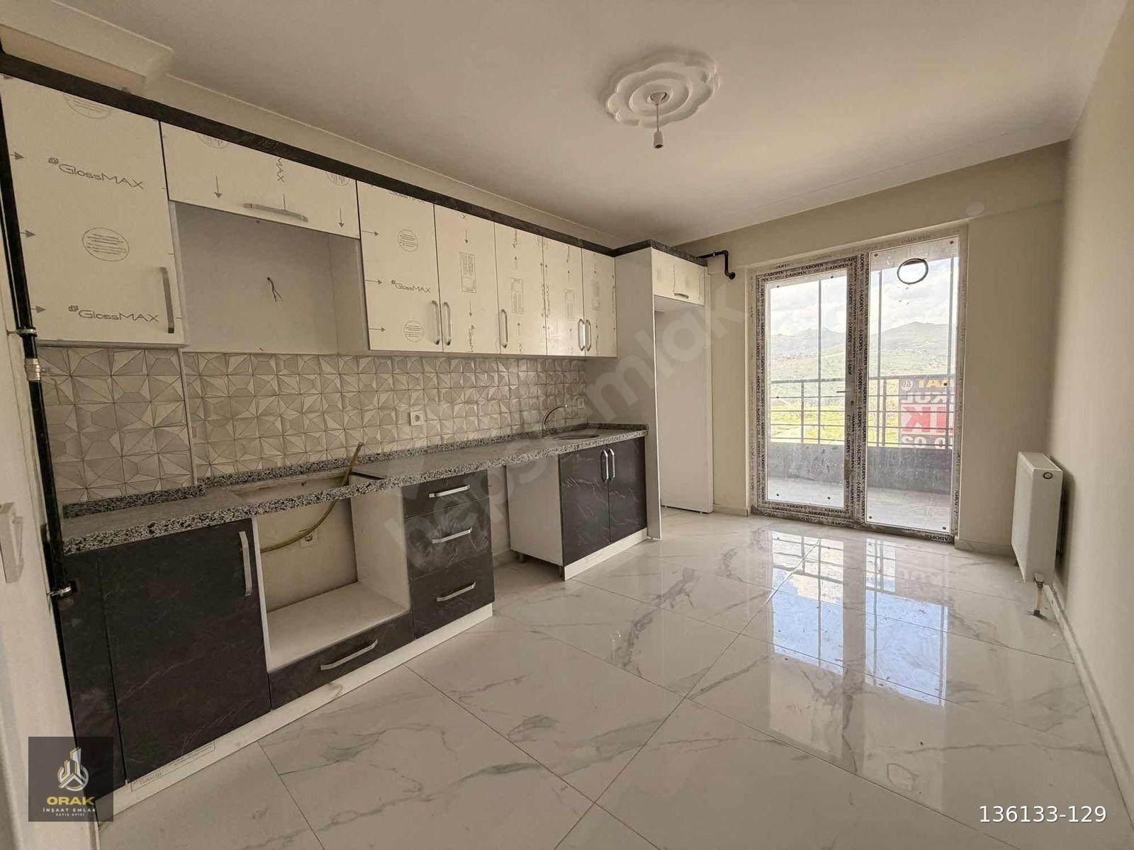ORAK GAYRİMENKUL'DEN FUL YAPILI ÇİFT BALKONLU E.BANYOLU 3+1DAİRE