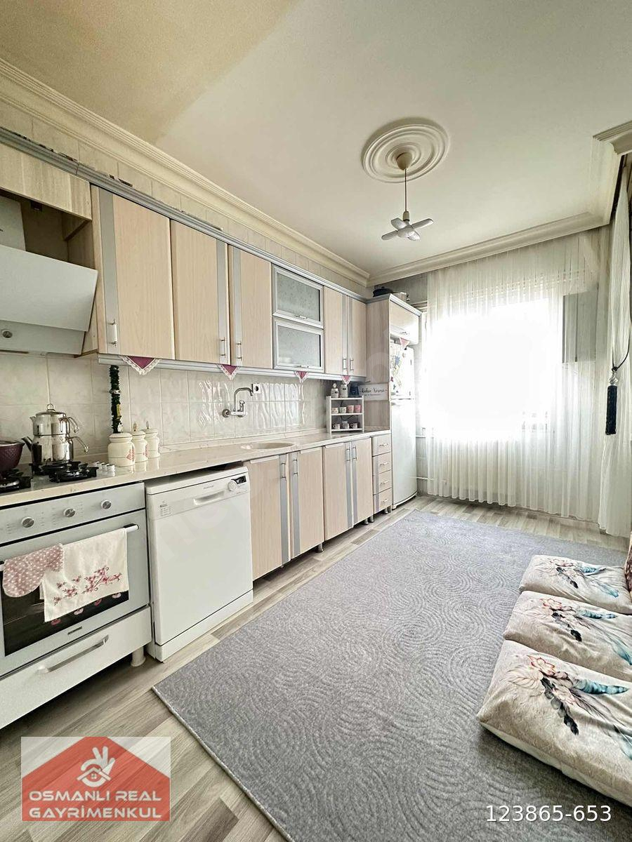 abdurrahman gazide satılık 3+1 içi yapılı arakat daire