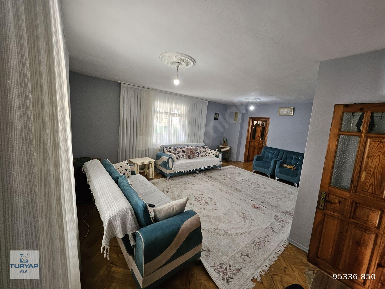 BAĞCILAR DEMİRKAPI MAH. SATILIK 3+1 157m2 TERAS KAT DAİRE