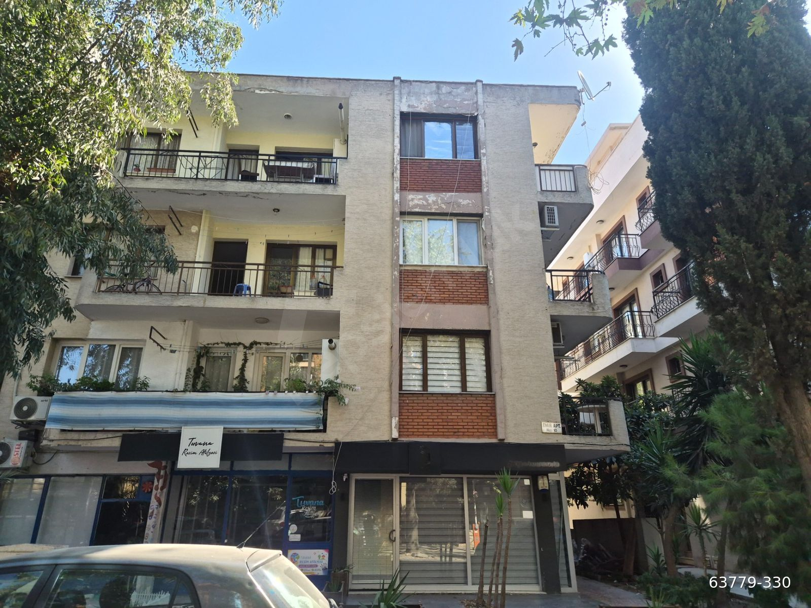 BORNOVA EGE ÜNİVERSİTESİ HASTANE KARŞISINDA 3
