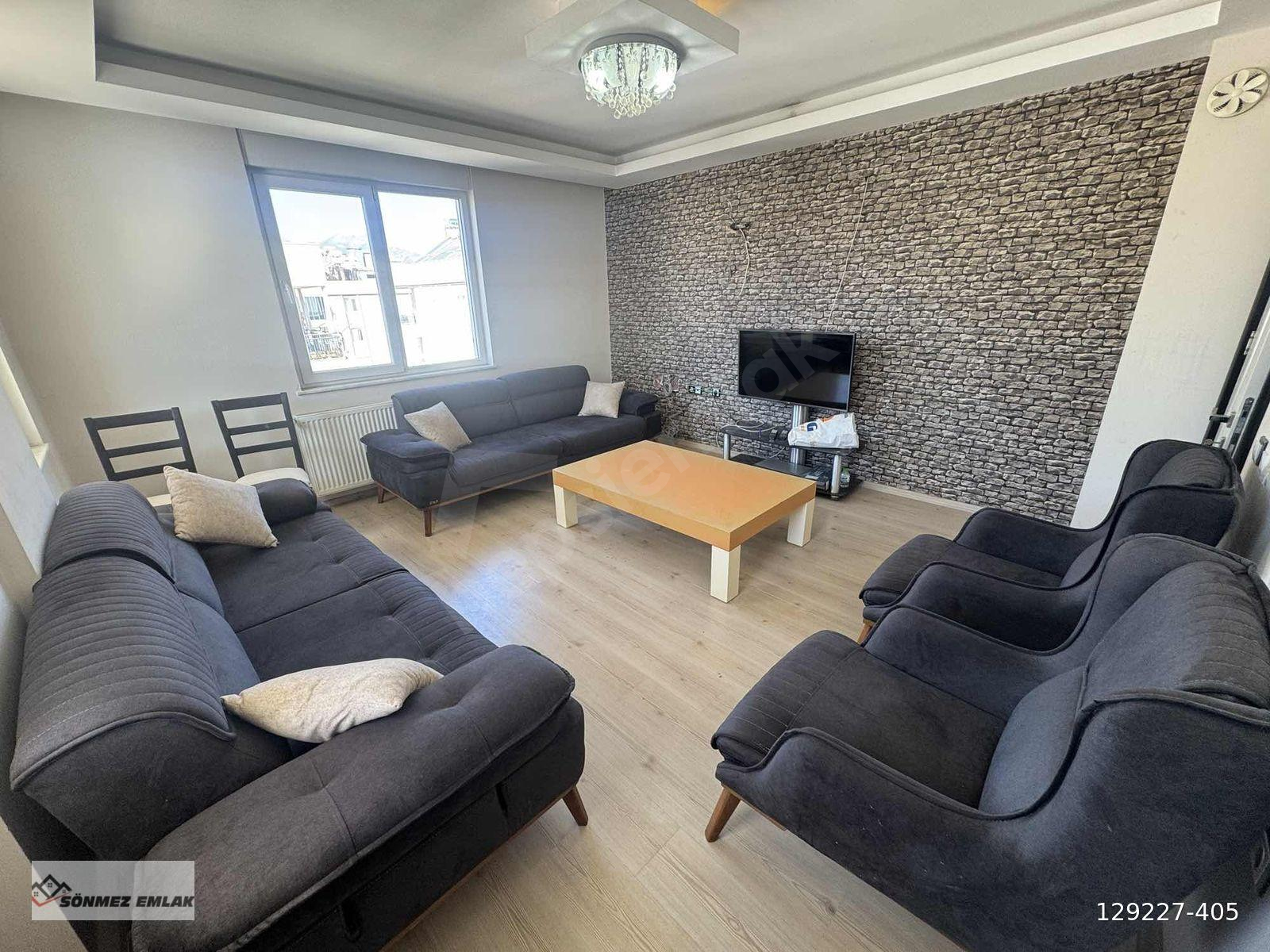 ÜNSAL SİTE İÇİNDE 2+1 DOĞALGAZLI KOMBİLİ HAVUZLU 4 KAT DAIRE
