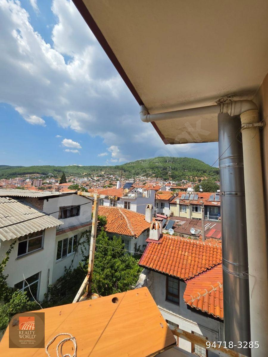 Muğla Emirbeyazıt Mahallesi’nde Çarşının Kalbinde 135 M² Satılık Daire