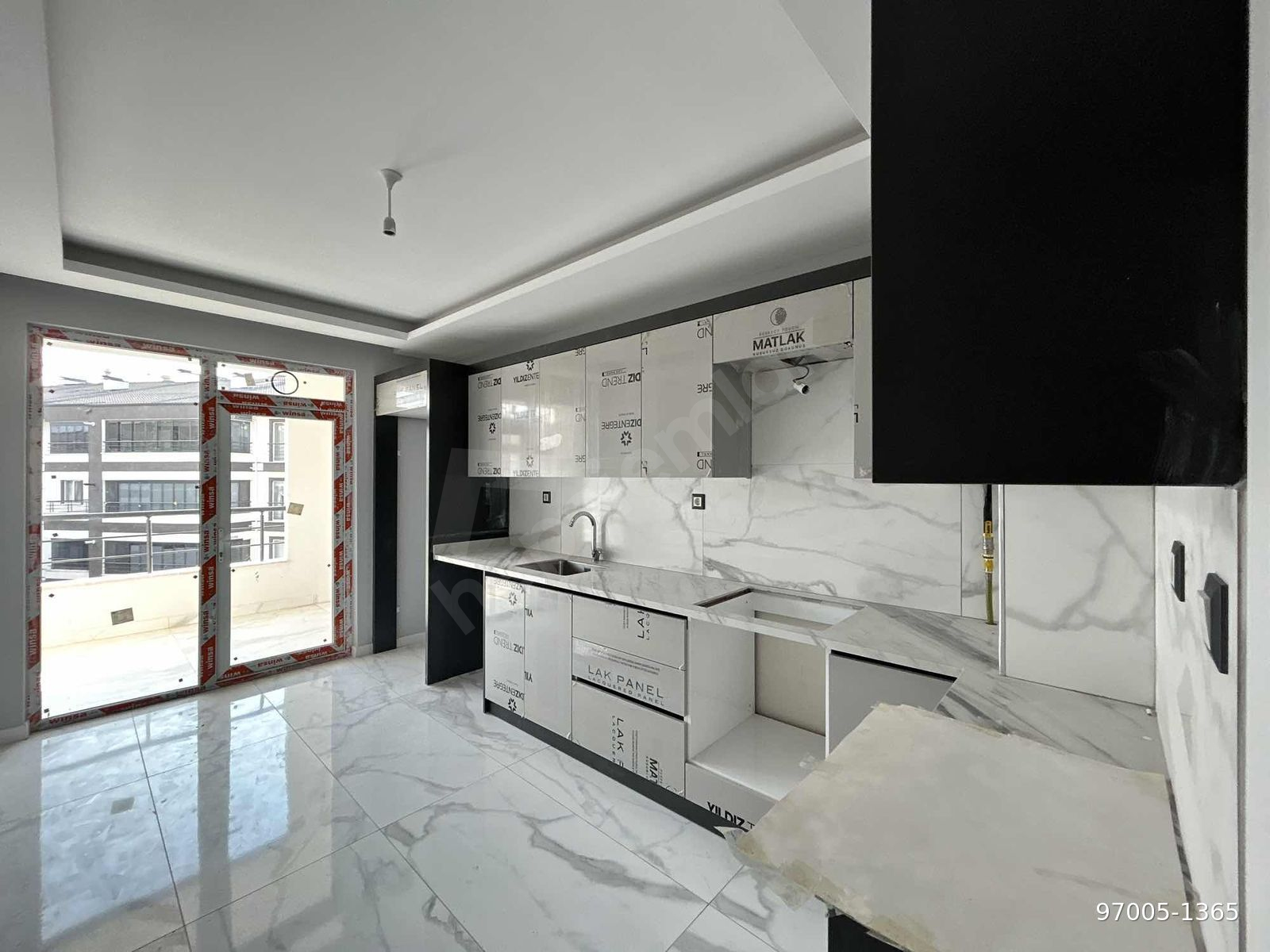 Diş Hastanesi Yakını Ara Kat Güney Batı 2+1 Daire...