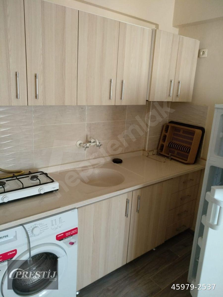 BALIKESİR ÇARŞI MERKEZDE EŞYALI 2+1 UFAK DAİRE ANAFARTALAR CADDE