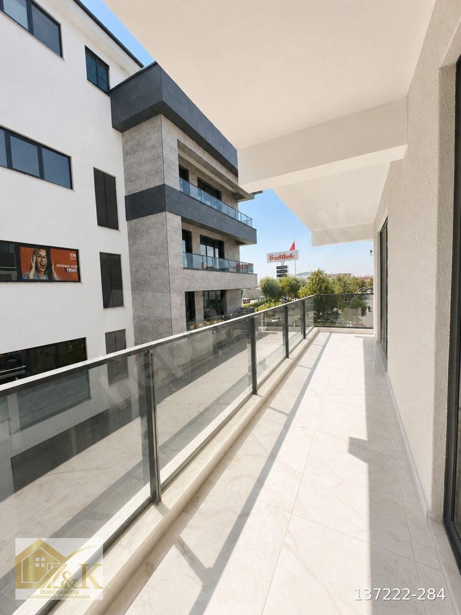 Yalova Çiftlikköy Sahil'de Satılık Sıfır 3+1 Daire(özdilek Yanı)