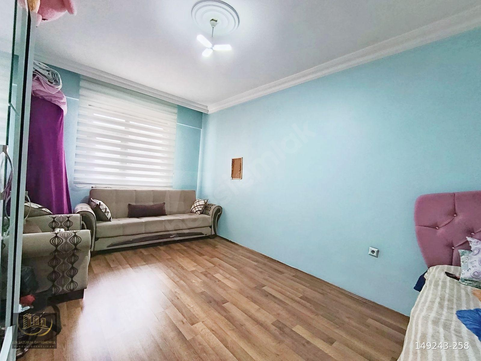LÜX ERZURUM'DAN Ş.PAŞA BİLGİ EVİ YANINDA 3+1 ARAKAT UYGUN DAİRE