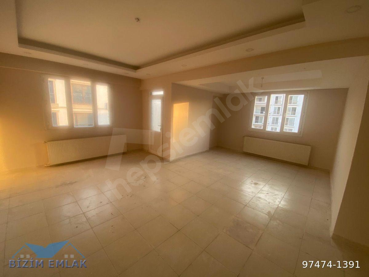 ÇEKMECE UĞURMUMCU CADDE CİVARI KİRALIK DAİRE