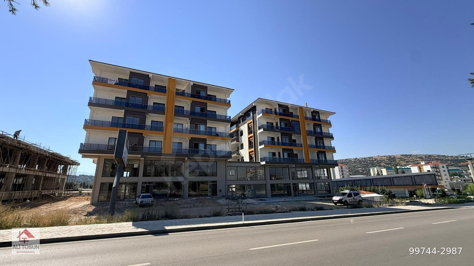 ALİ TOSUN'DAN YENİ MAHALLE OTOGAR VE HASTANEYE YÜRÜME MESAFESİNDE SIFIR 3+1 KİRALIK DAİRE
