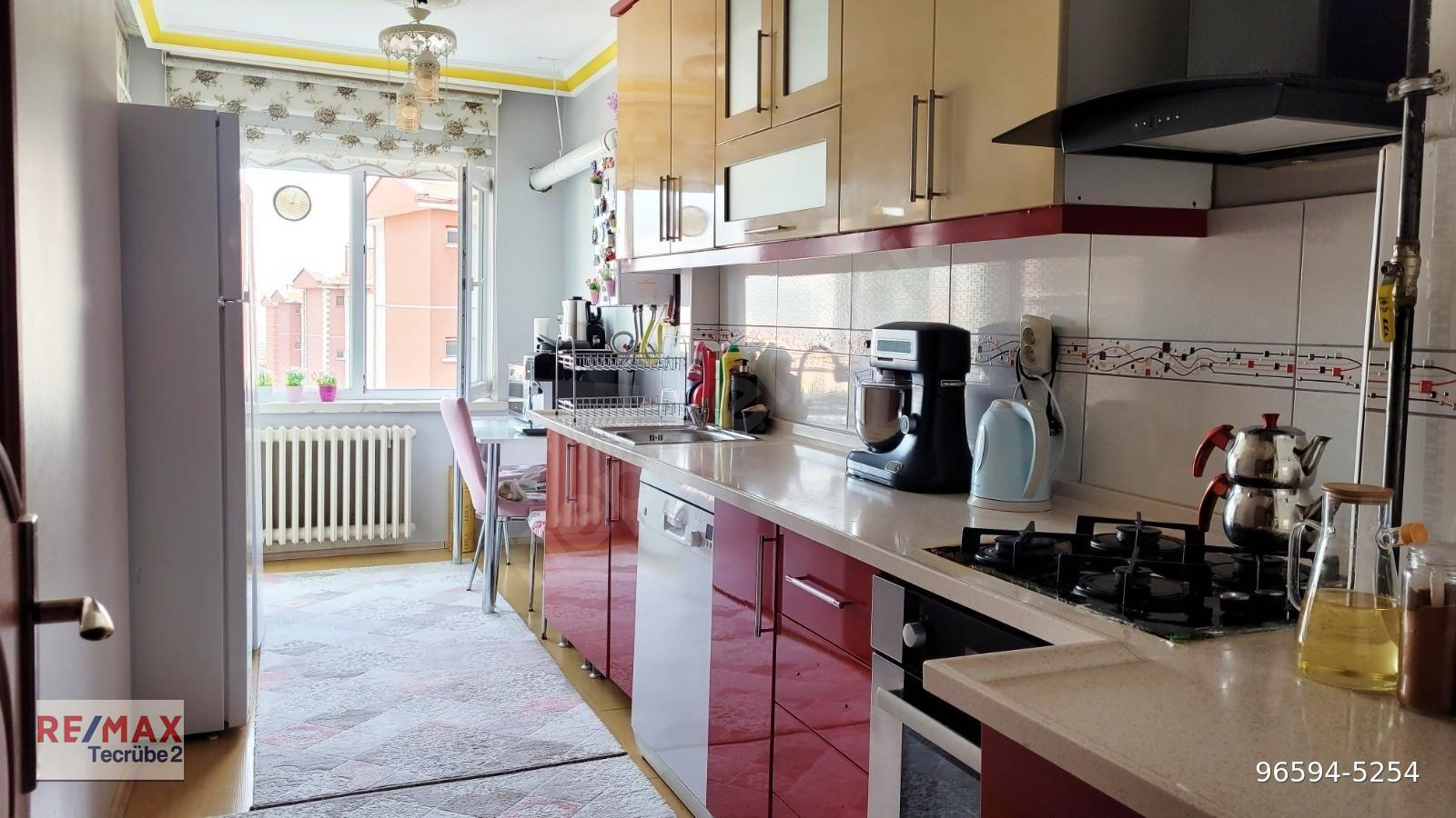 MERKEZİ LOKASYONDA SİTE İÇERİSİNDE SATILIK 3+1 BAKIMLI DAİRE