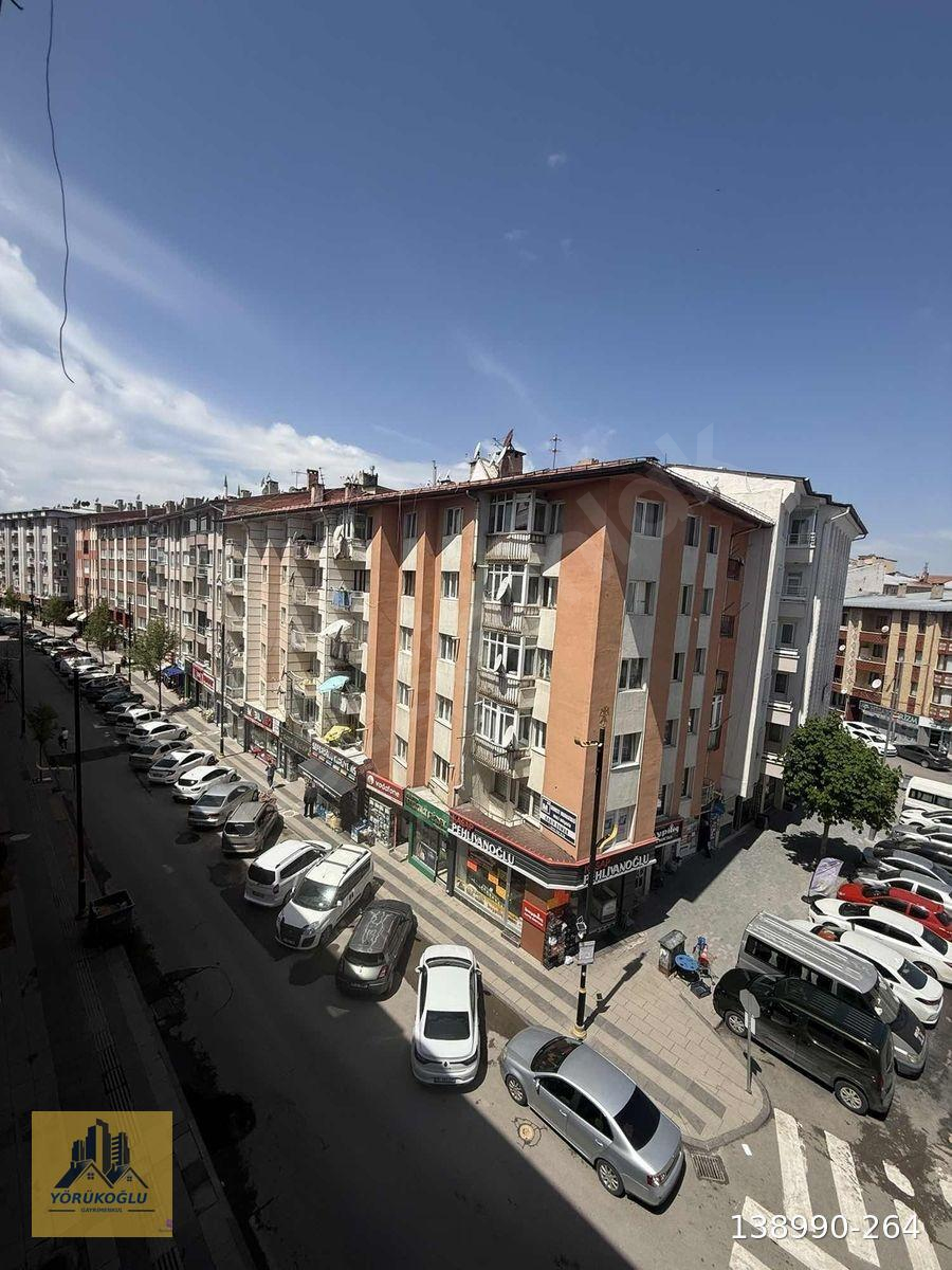 SİVAS KEPENEK CADDESİNDE SATILIK 2+1 DAİRE