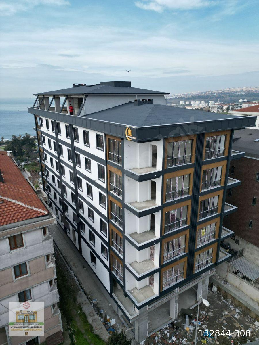 Avcılar Ambarlıda Satılık 3+1 Cadde Üzeri Satılık