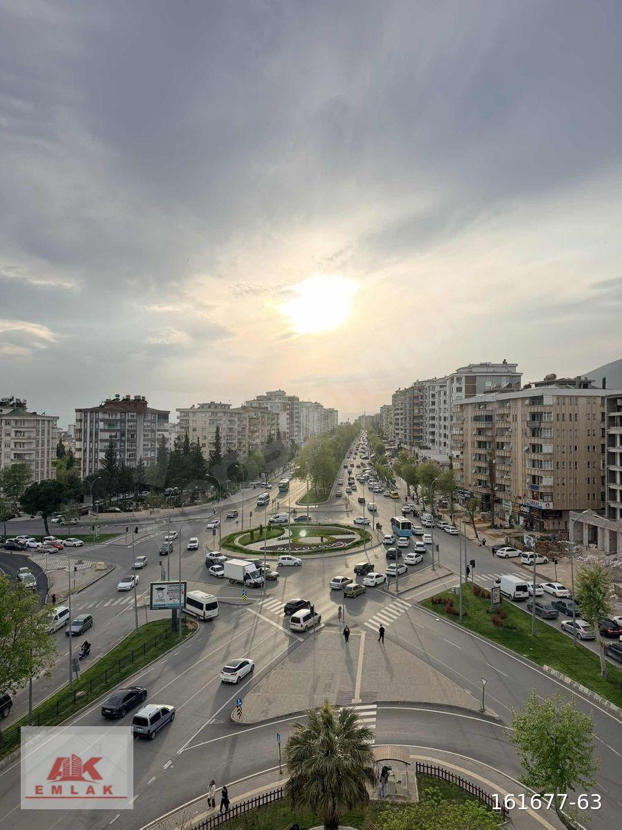 NFK KAVŞAĞINDA GENİŞ 4+1 SATILIK DAİRE