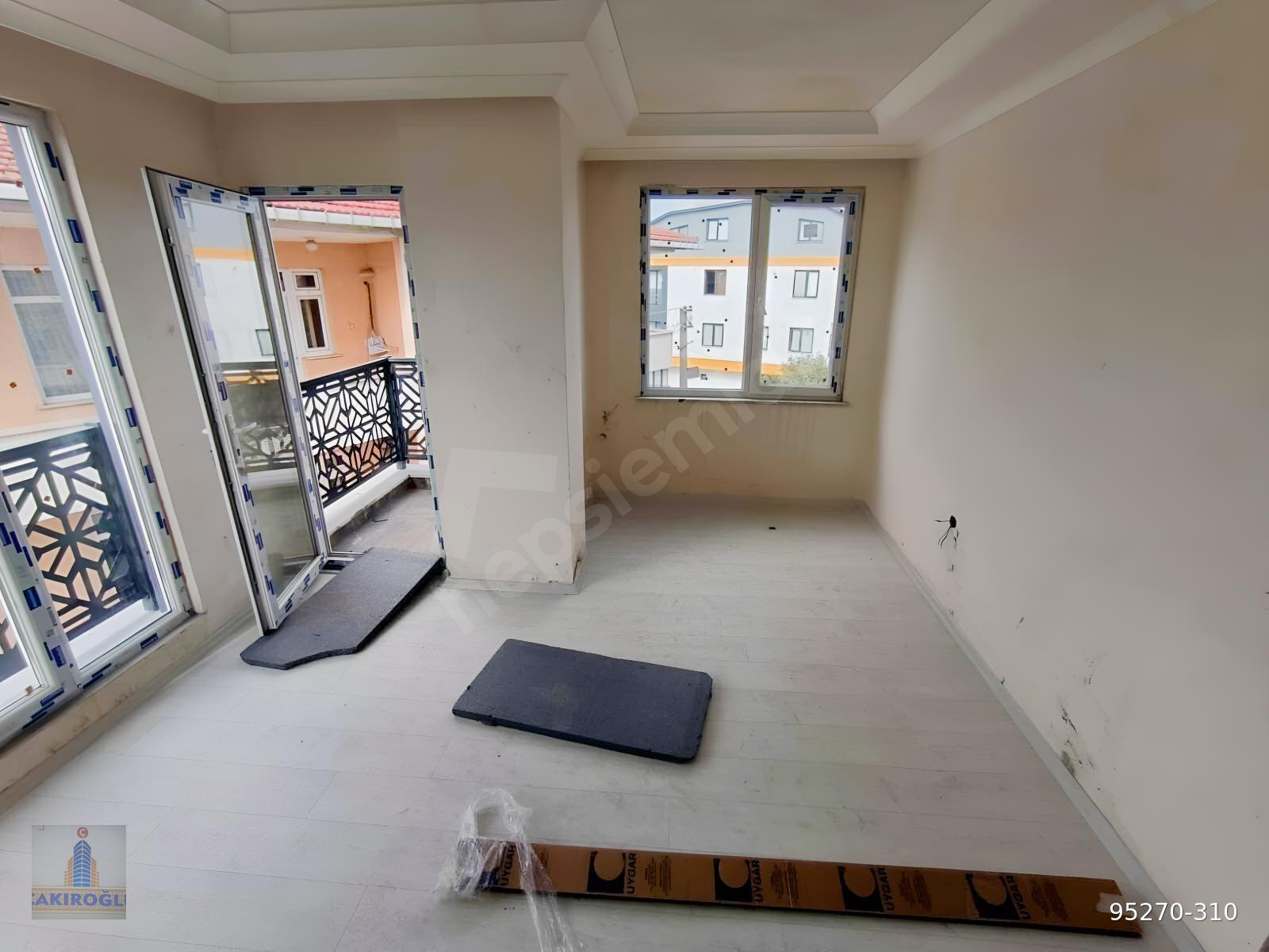 CADDE ÜZERİNDE SATILIK SIFIR 2+1 ARA KAT - ASANSÖRLÜ FIRSAT !!!