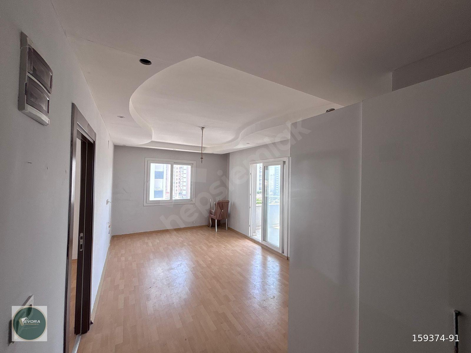 EVORA'DAN Üniversite Karşısı Geniş Oturumlu Kiralık 1+1 DAİRE