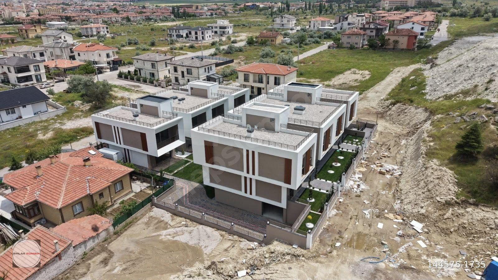 *EMLAK KOMBİN*LÜKSÜN YENİ ADRESİ LOCA AVANOSTA SATILIK 2+1