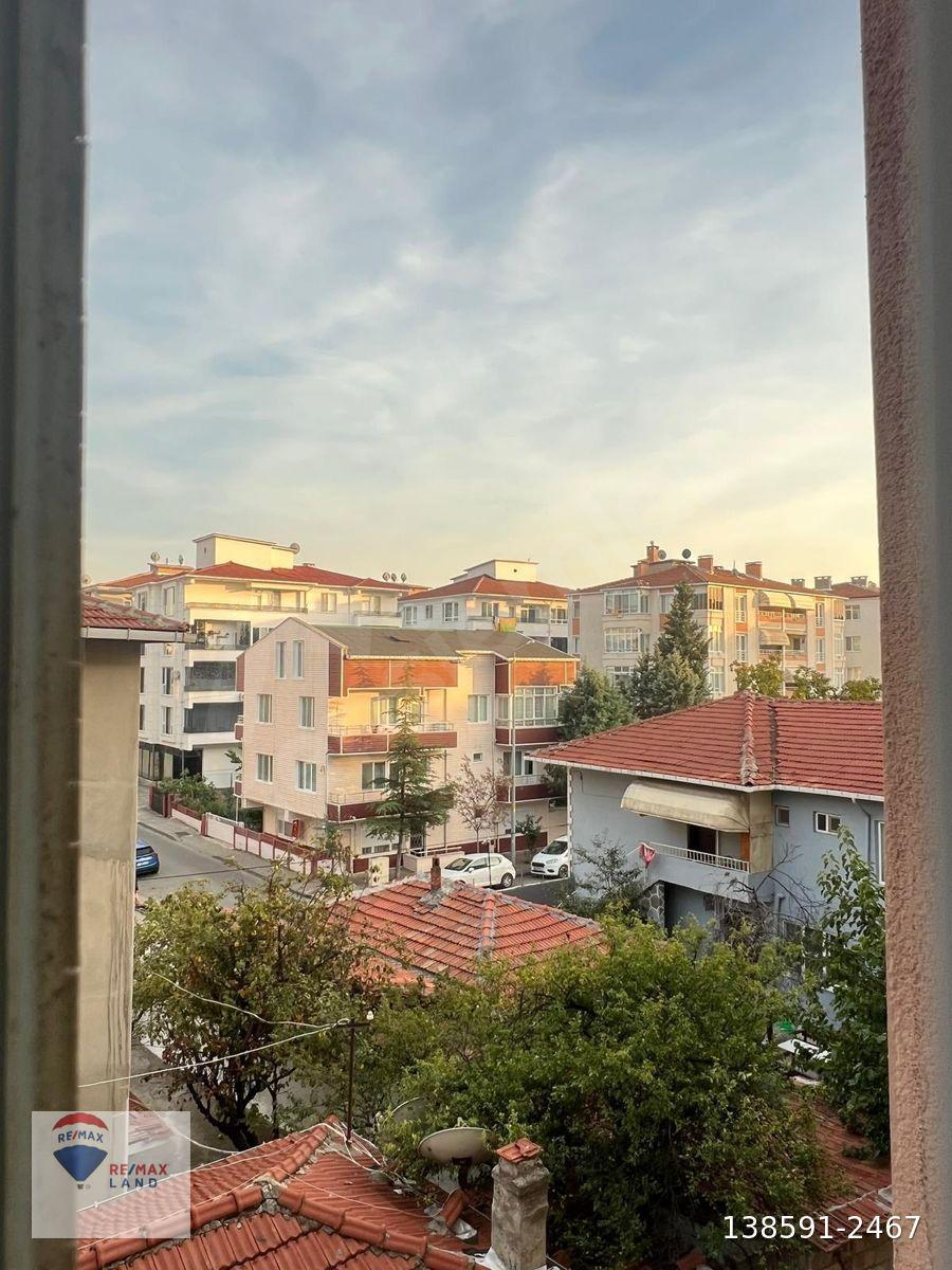 LÜLEBURGAZ GENÇLİK PARKI YANI, BALKONLU FERAH 2+1 ARA KAT DAİRE