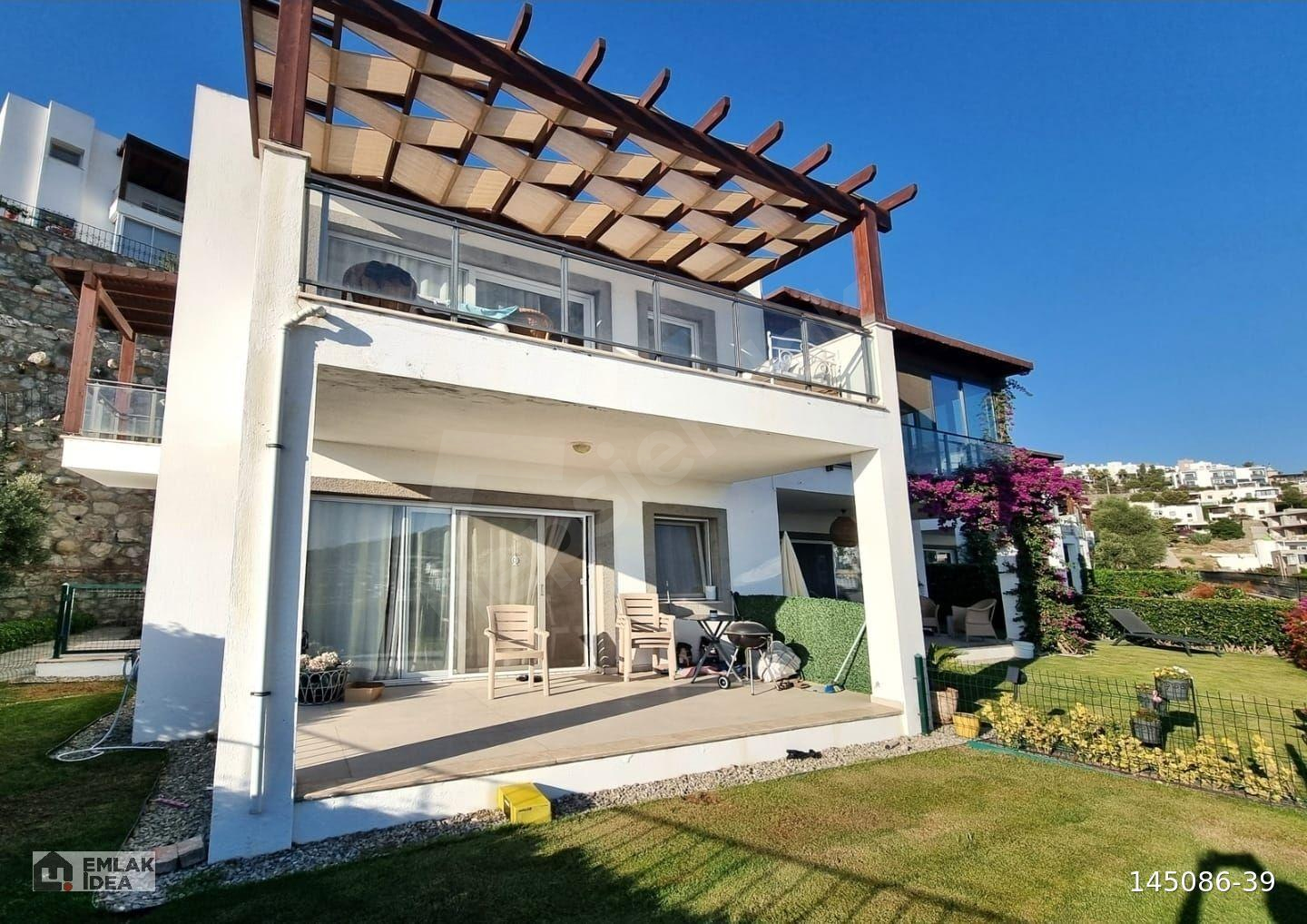 Gümüşlük Koyunbaba'da Deniz Manzaralı Kiralık 2+1 Bahçe Katı