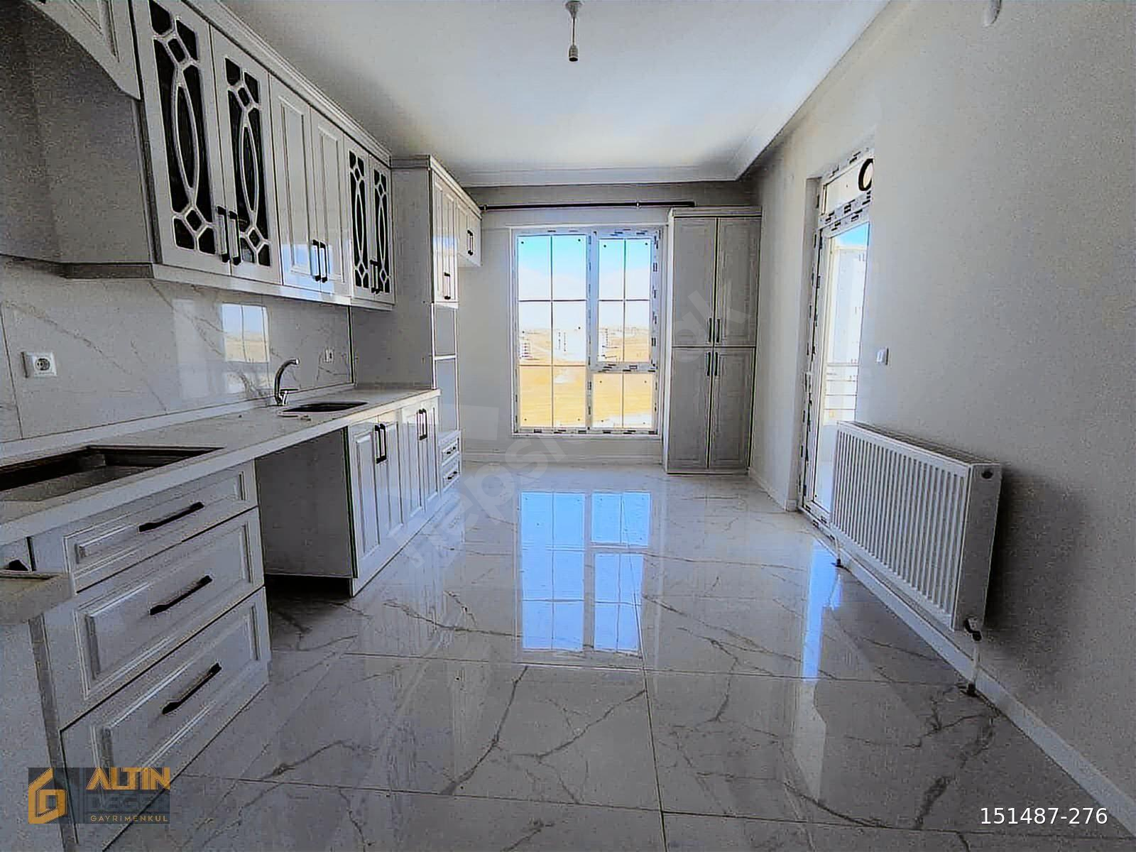İstiklal Mahallesinde Satılık 3+1 Sıfır Daire 3 Cepheli
