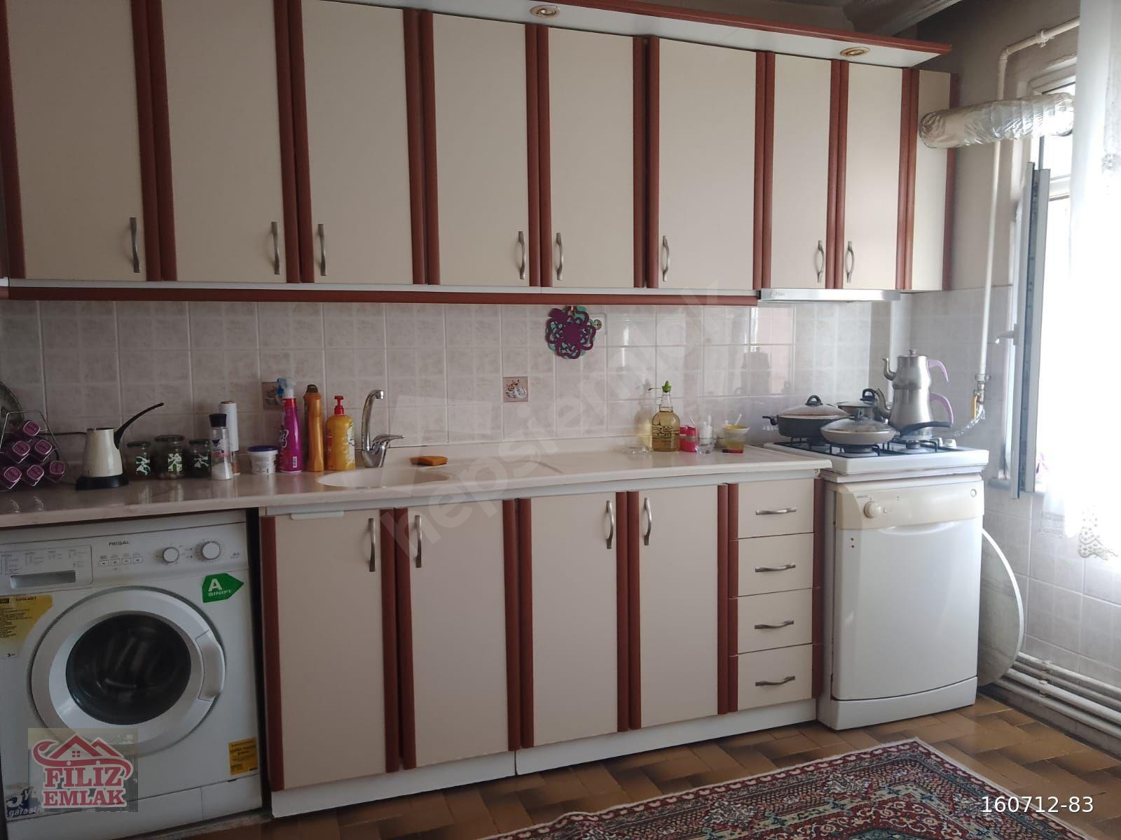 BANDIRMA BENTBAŞI MAHALLESİNDE geniş SATILIK 3+1 ARAKAT DAİRE
