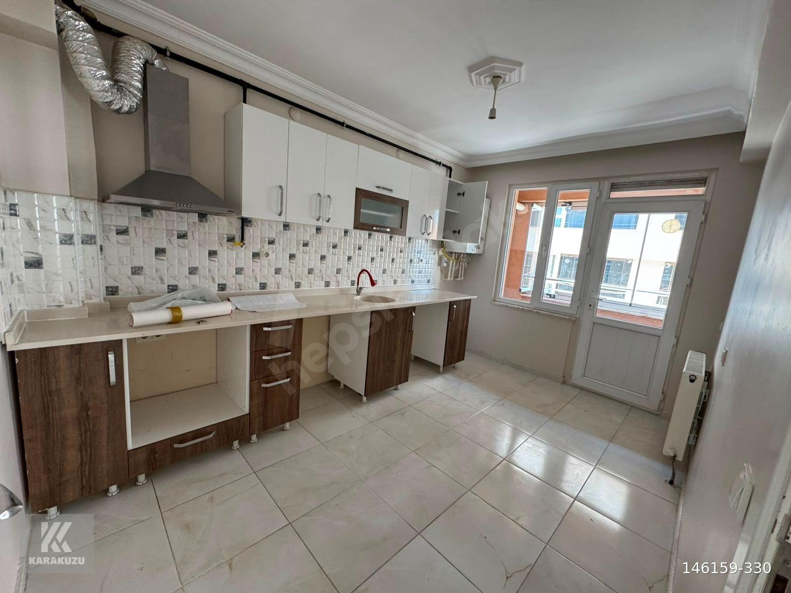 GÜLTEPE MH KÖŞE FIRSAT ASANSÖRLÜ BALKONLU BAKIMLI 2+1 DAİRE KK-9