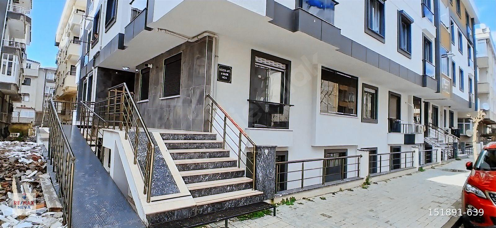 AVCILAR DENİZKÖŞKLER'DE SATILIK 2+1 DAİRE