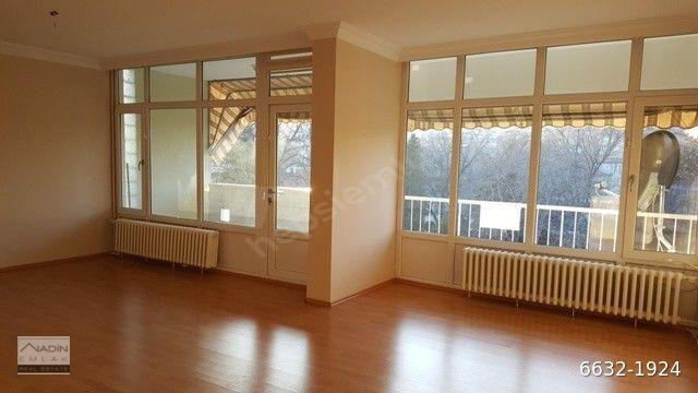 ÇANKAYA CİNNAH PARALELİ KİLİS SOKAK'TA ŞEHİR VE YEŞİLLİK MANZARALI, BOL İŞIKLI MODERN KİRALIK DAİRE