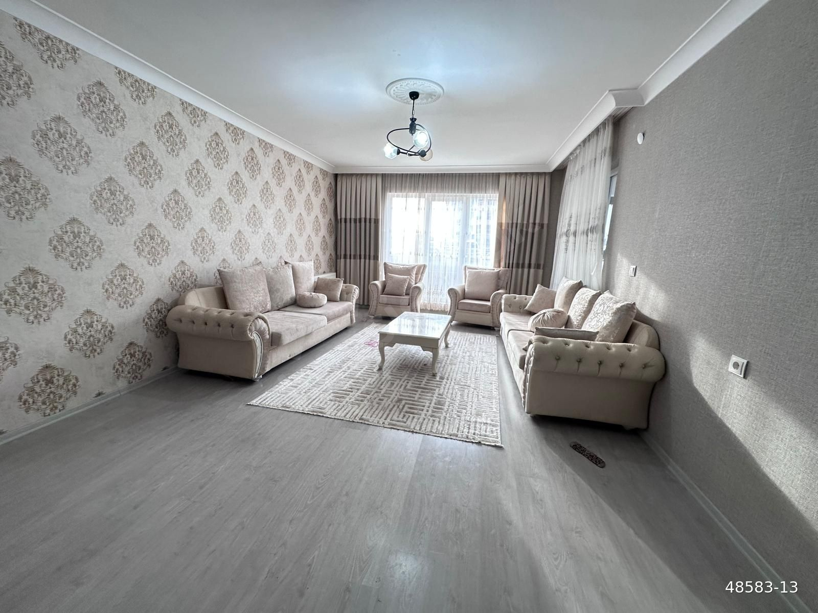 FERİDUNÇELİK MH. 1048 ANA CADDE ÜZERİNDE 3+1 SATILIK DAİRE